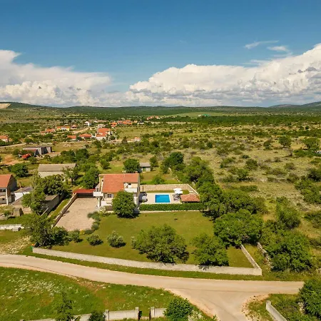 Basil Zadarvillas Villa