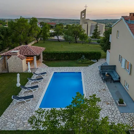 Basil Zadarvillas * Benkovac