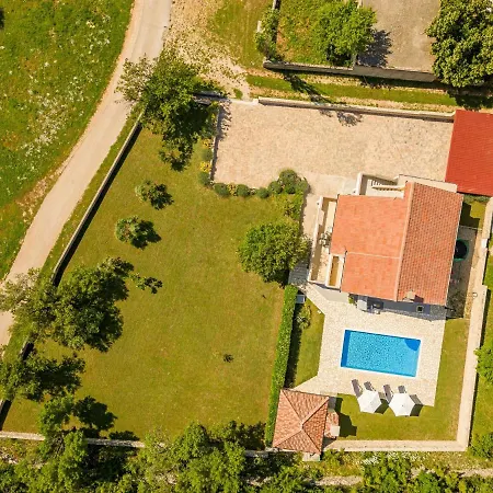 Basil Zadarvillas * Benkovac