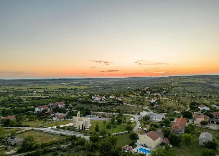 Basil Zadarvillas *