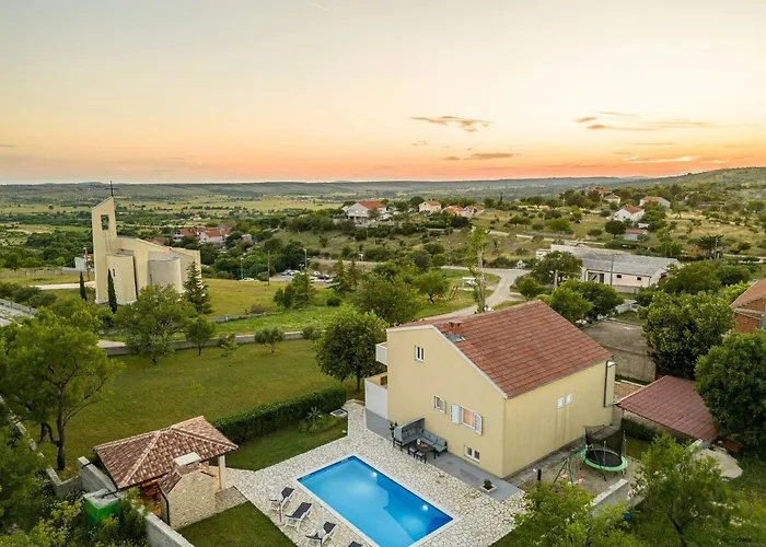 Basil Zadarvillas